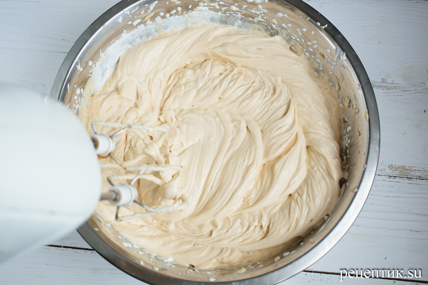 Крем для торта со сметаной и маслом