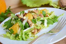 Рецепт салата с апельсином и грецкими орехами